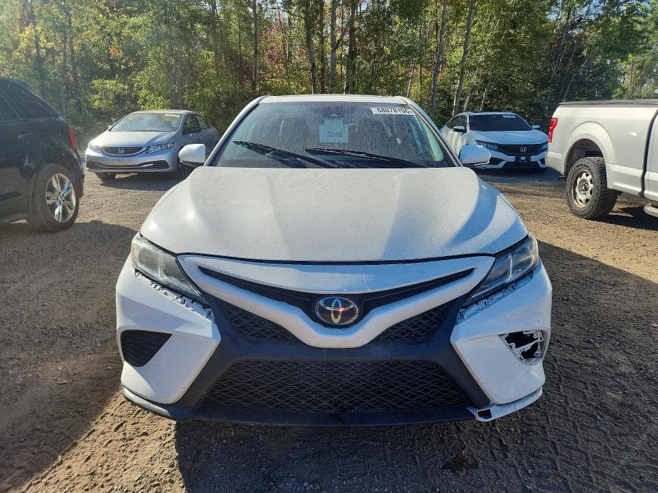 2020 TOYOTA CAMRY SE 5