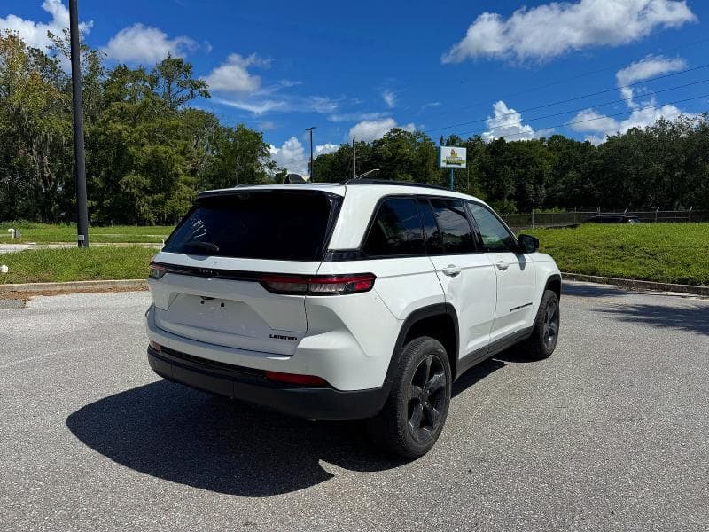 2023 JEEP GRAND CHEROKEE LIMITED 4