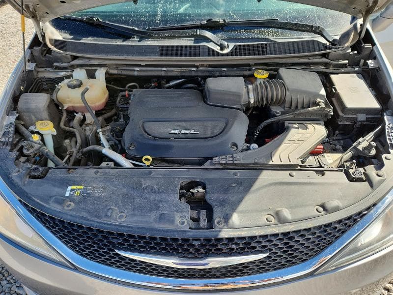 2018 CHRYSLER PACIFICA TOURING L 12