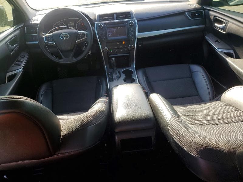 2017 TOYOTA CAMRY SE 8