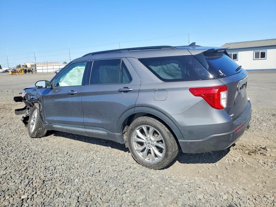 2021 FORD EXPLORER XLT 2