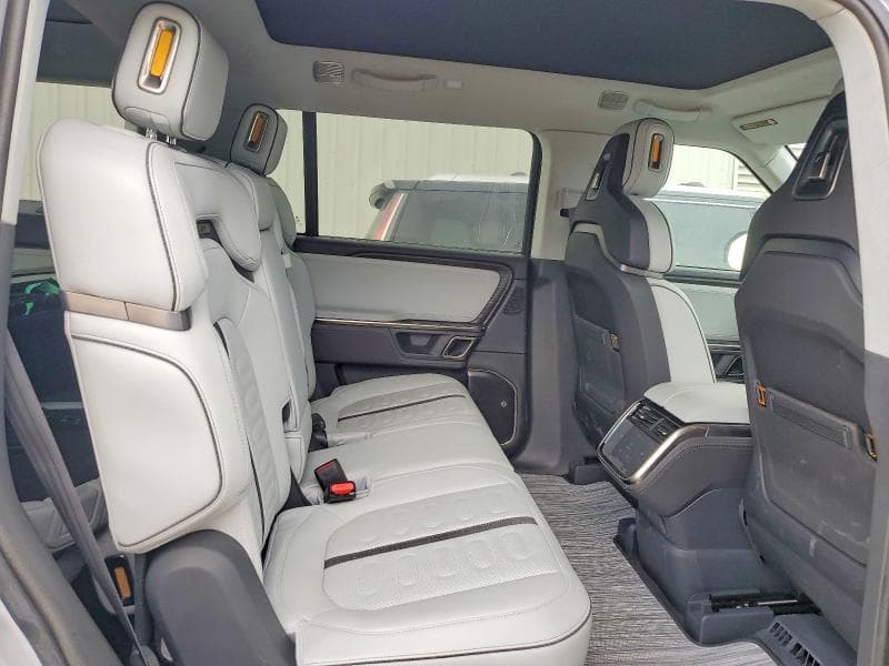 2023 RIVIAN R1S ADVENTURE 11