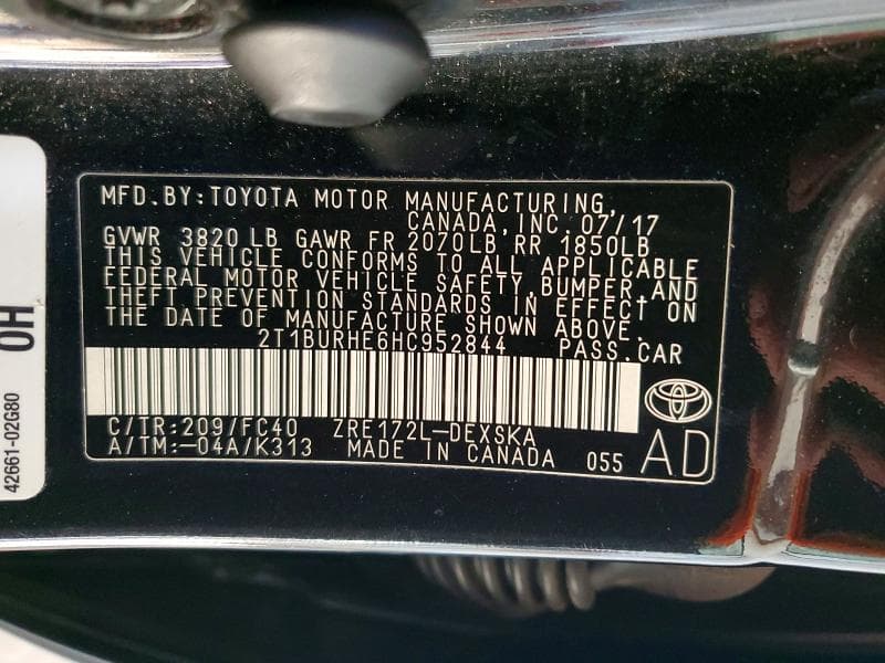 2017 TOYOTA COROLLA SE 12