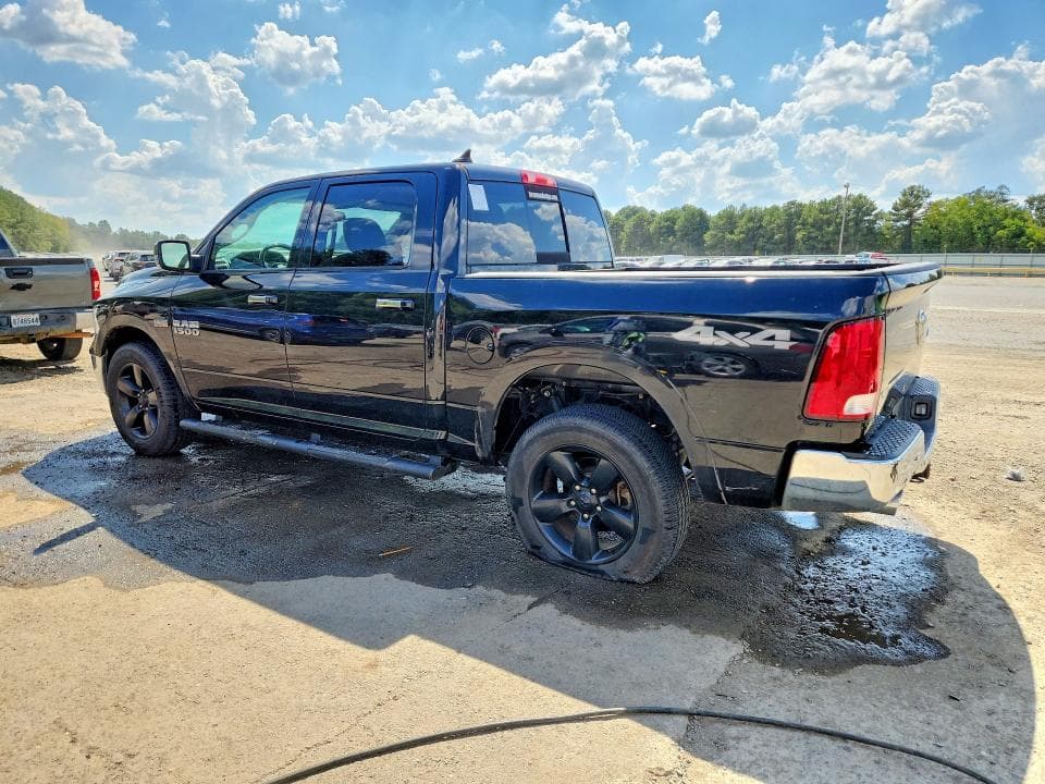 2018 RAM 1500 SLT 2