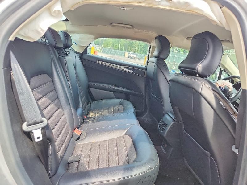 2017 FORD FUSION SE 10