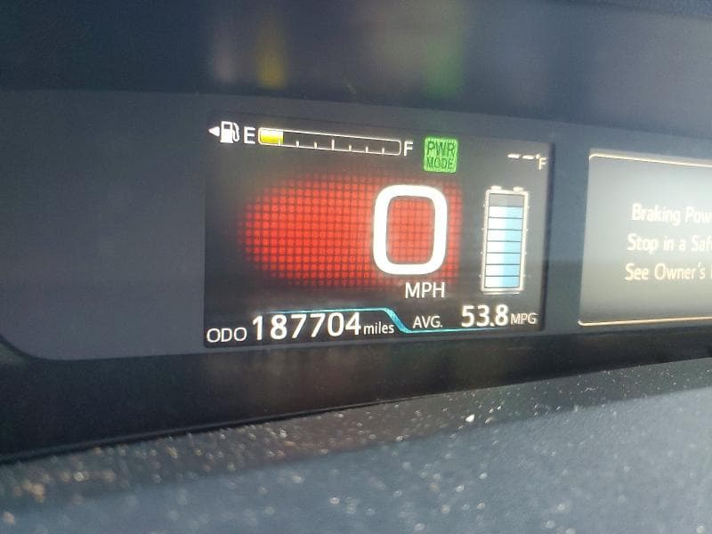 2018 TOYOTA PRIUS THREE 9