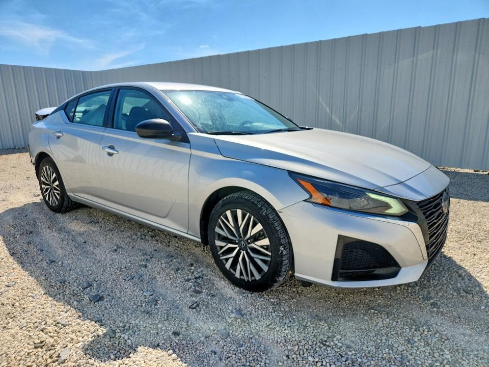 2024 NISSAN ALTIMA SV 4