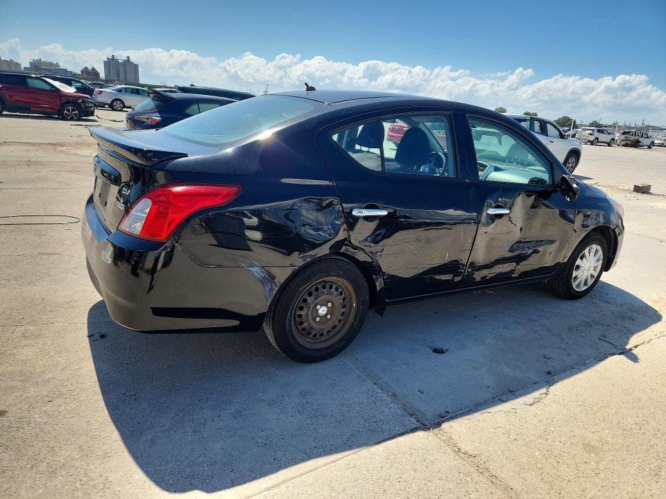 2017 NISSAN VERSA 1.6 SV 3