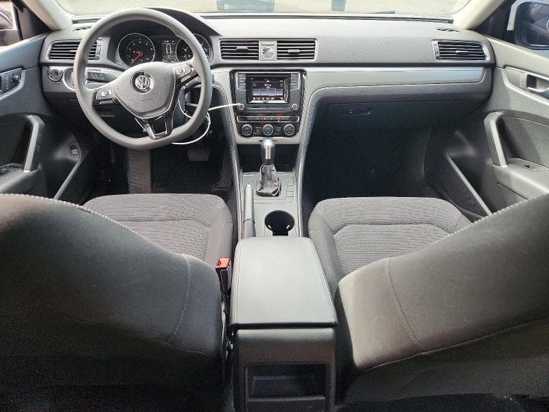 2017 VOLKSWAGEN PASSAT S 8