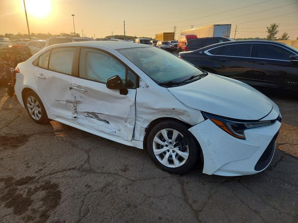 2020 TOYOTA COROLLA LE 4