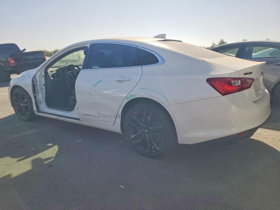 2018 CHEVROLET MALIBU LT 2