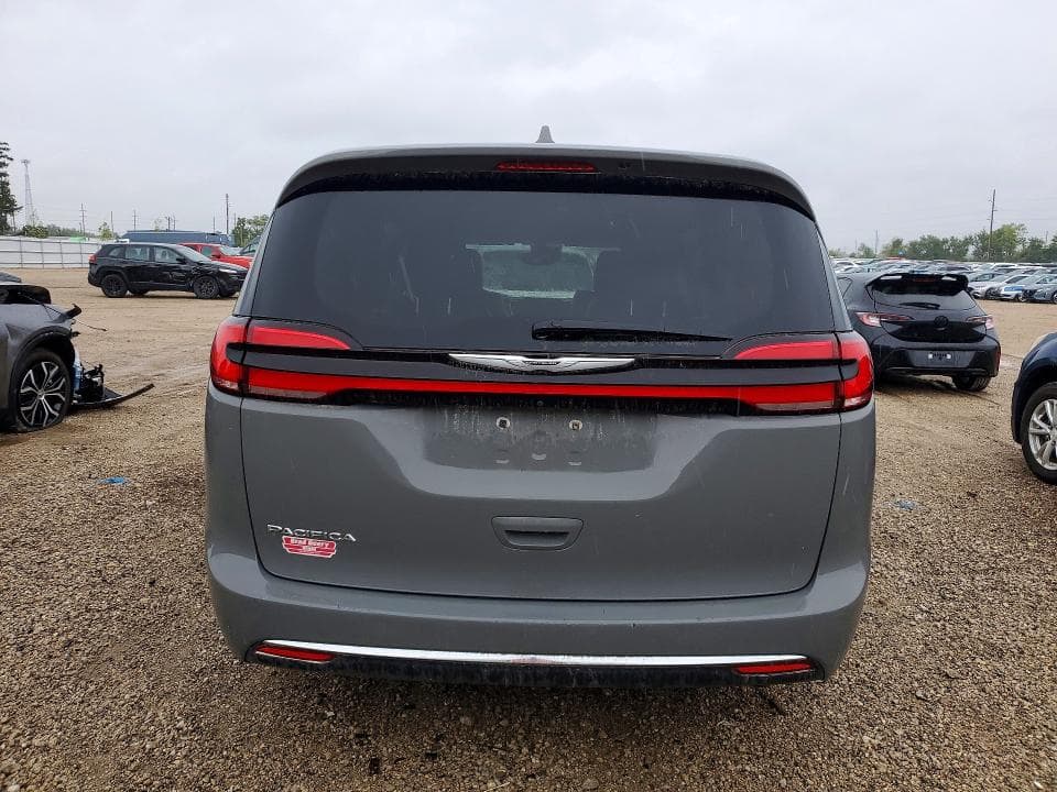 2022 CHRYSLER PACIFICA TOURING L 6