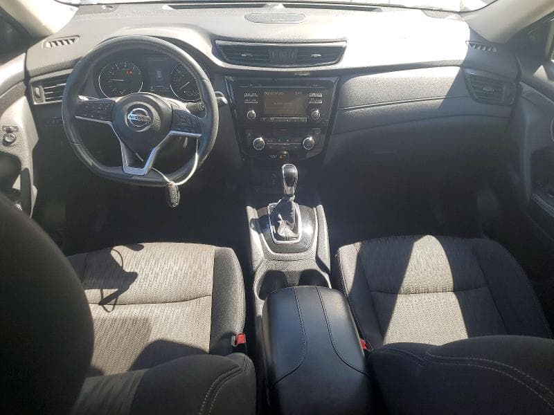 2017 NISSAN ROGUE SV 8