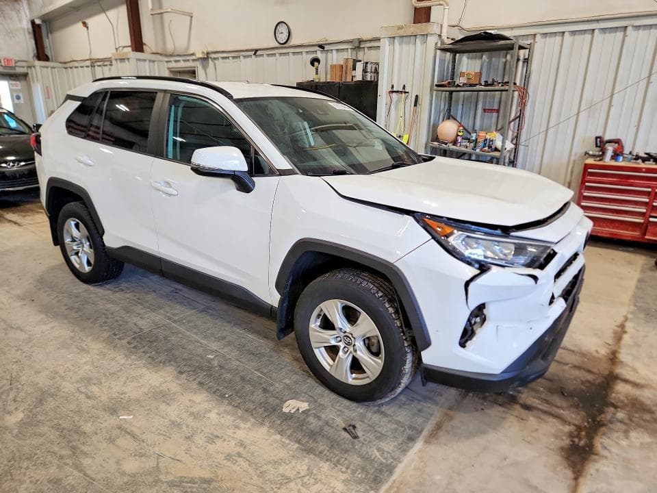 2020 TOYOTA RAV4 XLE 4
