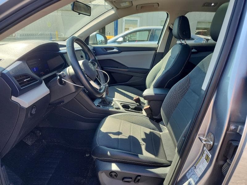 2022 VOLKSWAGEN TAOS SE IQ DRIVE 7