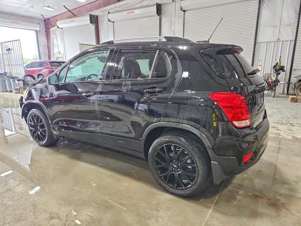 2022 CHEVROLET TRAX 1LT 2