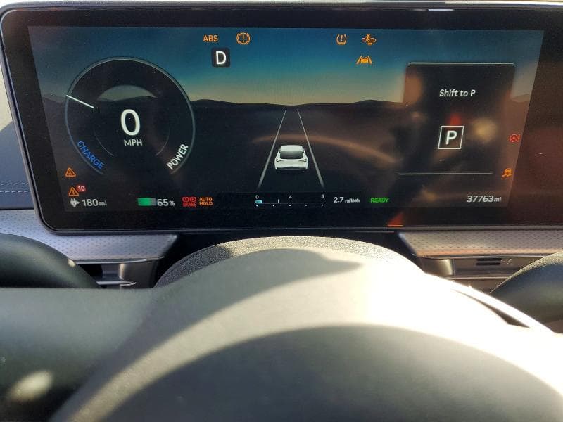 2023 GENESIS GV60 ADVANCED 9