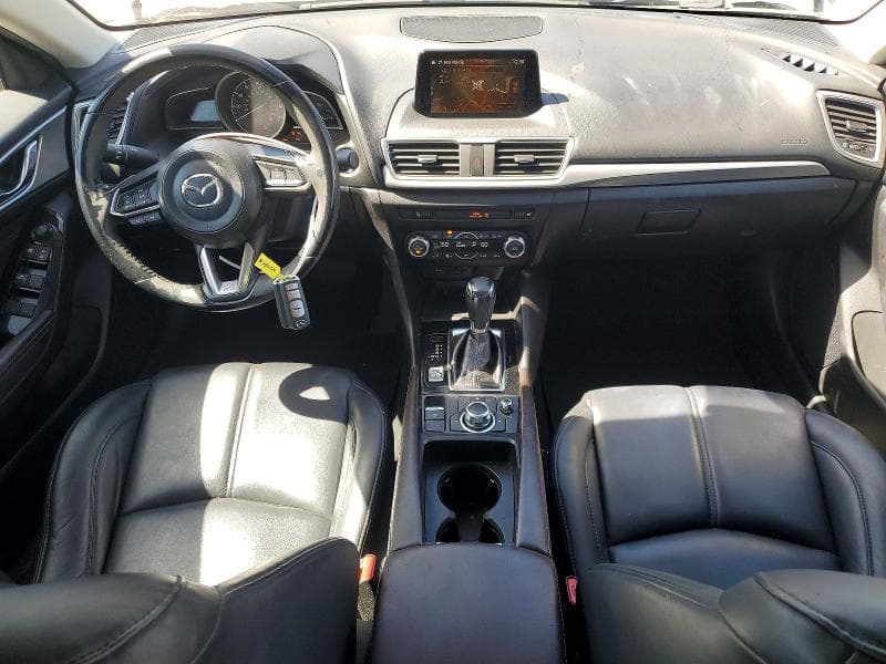 2018 MAZDA 3 TOURING 8