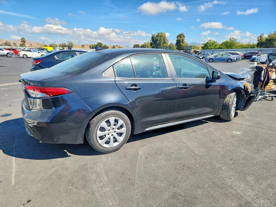 2021 TOYOTA COROLLA LE 3