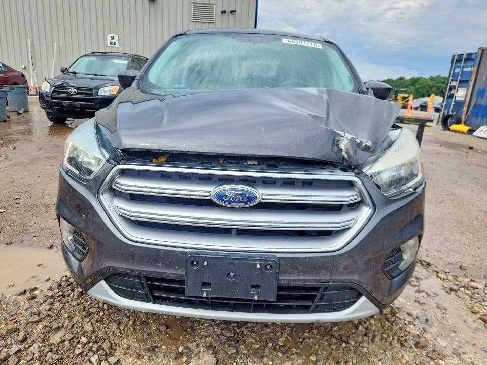 2017 FORD ESCAPE SE 5