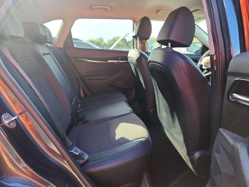2021 KIA SELTOS S 11