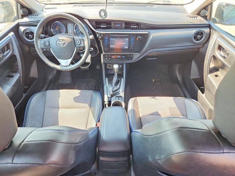 2017 TOYOTA COROLLA SE 8