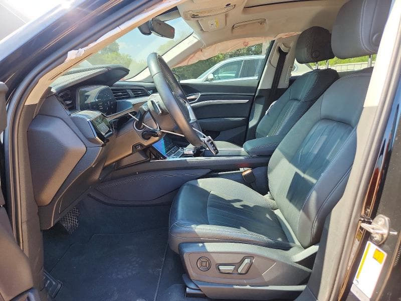 2021 AUDI E-TRON PREMIUM 7