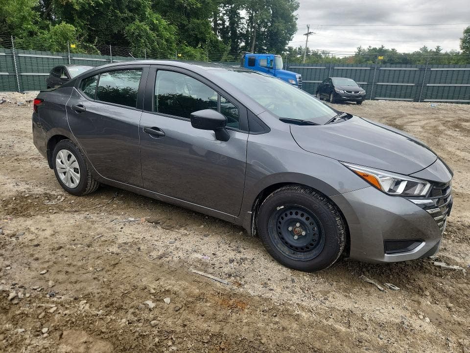 2023 NISSAN VERSA S 4