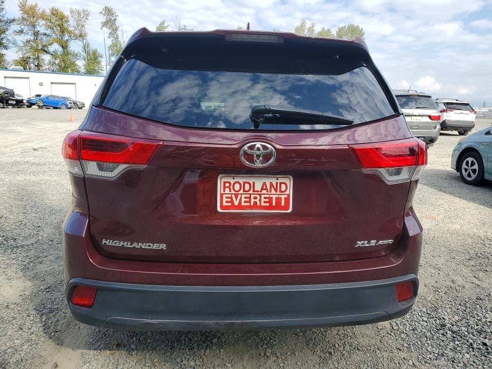 2018 TOYOTA HIGHLANDER XLE 6