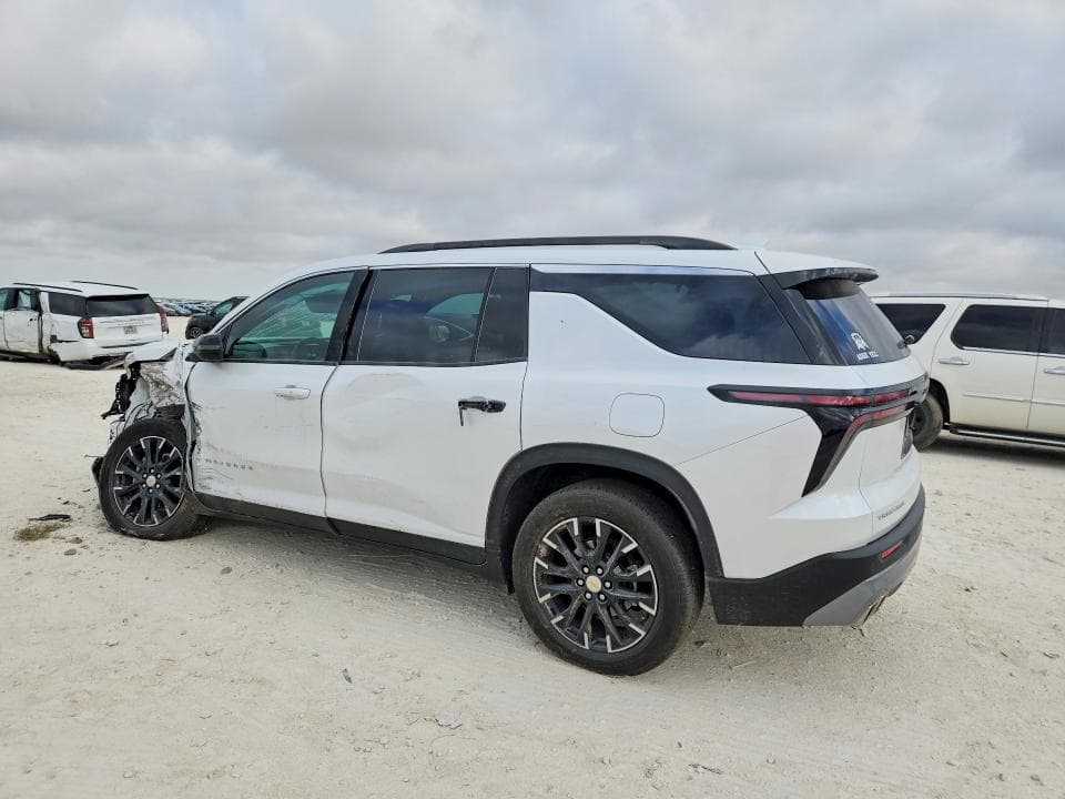 2025 CHEVROLET TRAVERSE LT 2