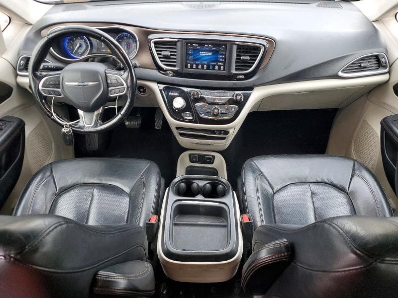 2019 CHRYSLER PACIFICA TOURING L 8