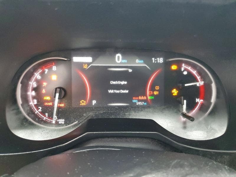 2025 TOYOTA RAV4 XLE 9