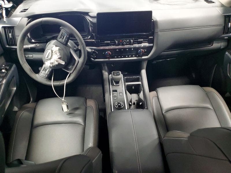 2026 NISSAN PATHFINDER SL 8