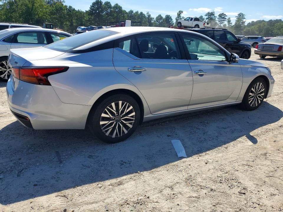 2023 NISSAN ALTIMA SV 3