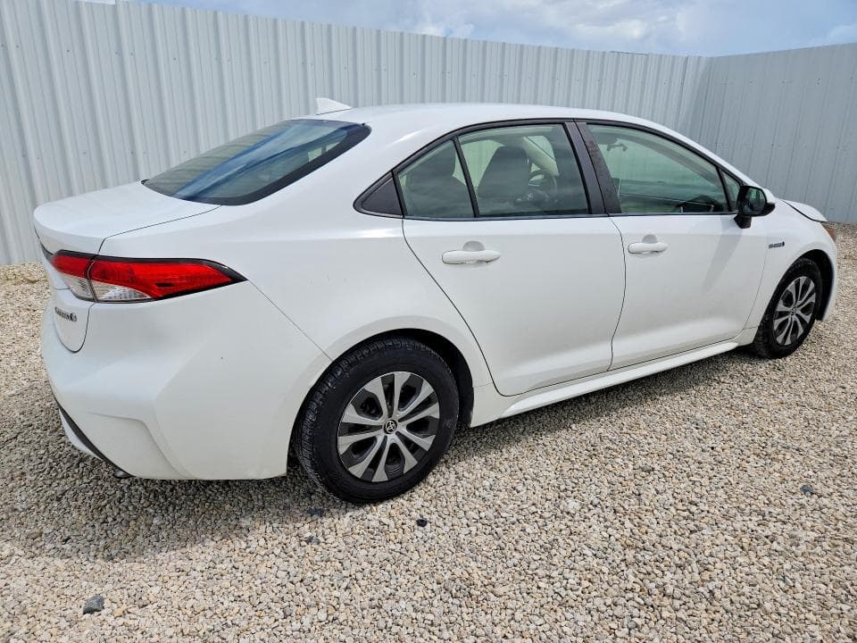 2020 TOYOTA COROLLA LE 3