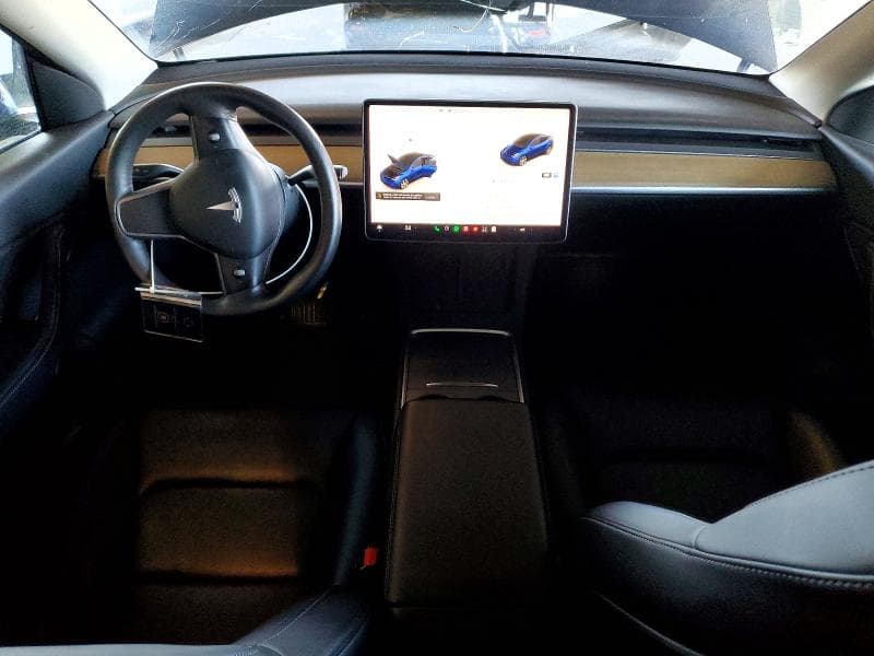 2022 TESLA MODEL Y 8