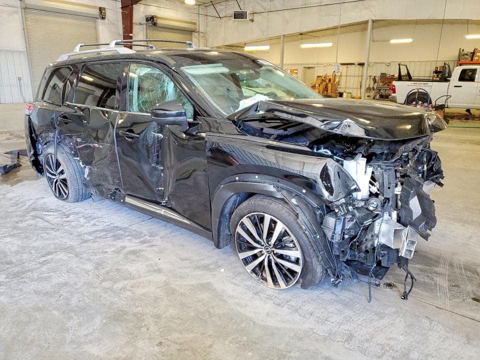 2025 NISSAN PATHFINDER PLATINUM 4
