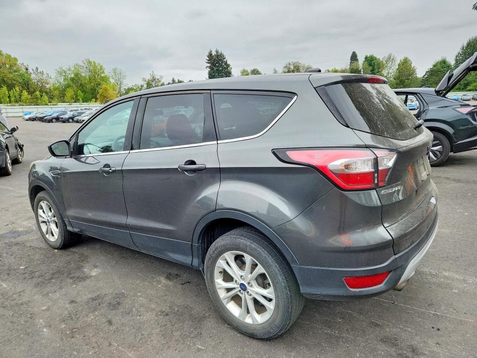 2017 FORD ESCAPE SE 2