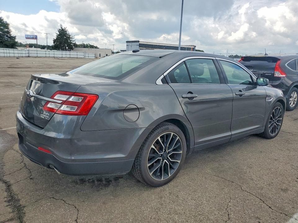 2018 FORD TAURUS SEL 3