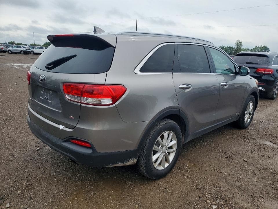 2017 KIA SORENTO LX 3