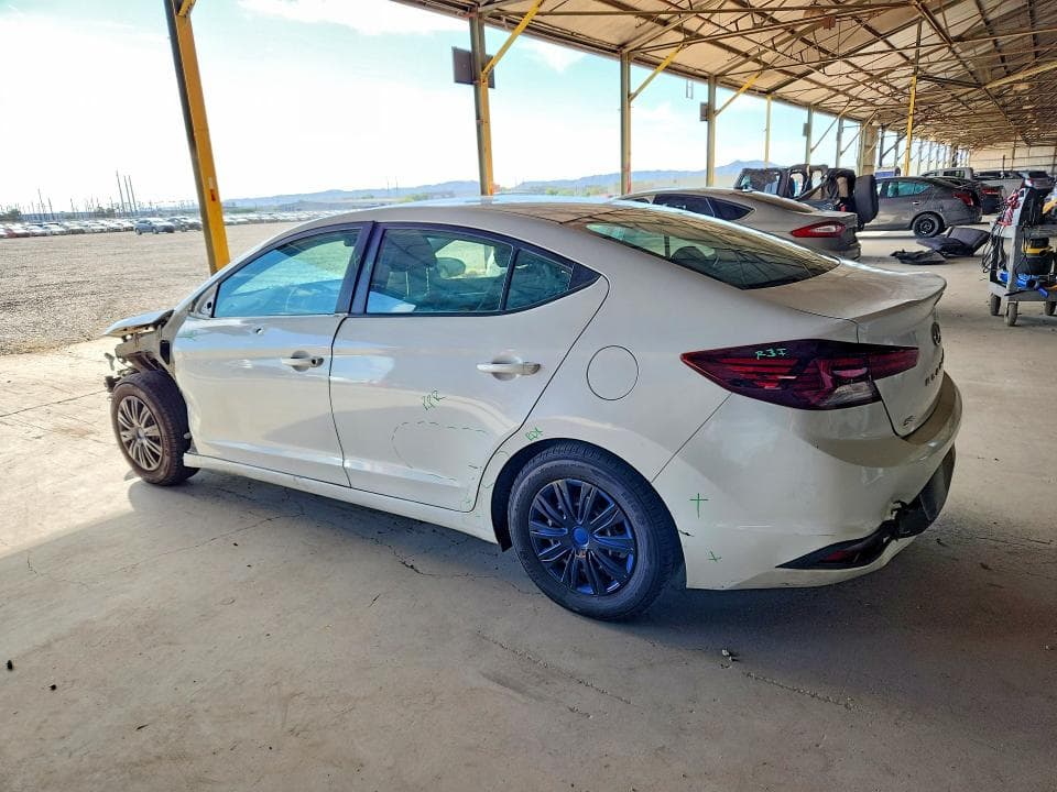 2019 HYUNDAI ELANTRA SE 2