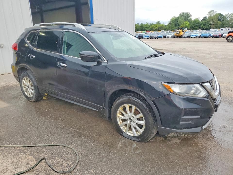 2017 NISSAN ROGUE SV 4