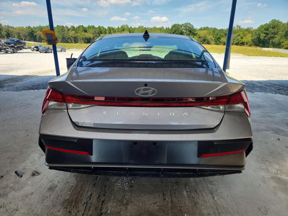 2025 HYUNDAI ELANTRA SEL 6