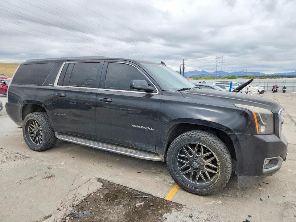2017 GMC YUKON XL K1500 SLE 4