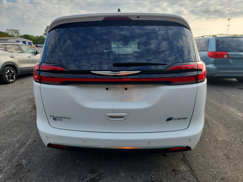 2023 CHRYSLER PACIFICA HYBRID PINNACLE 6