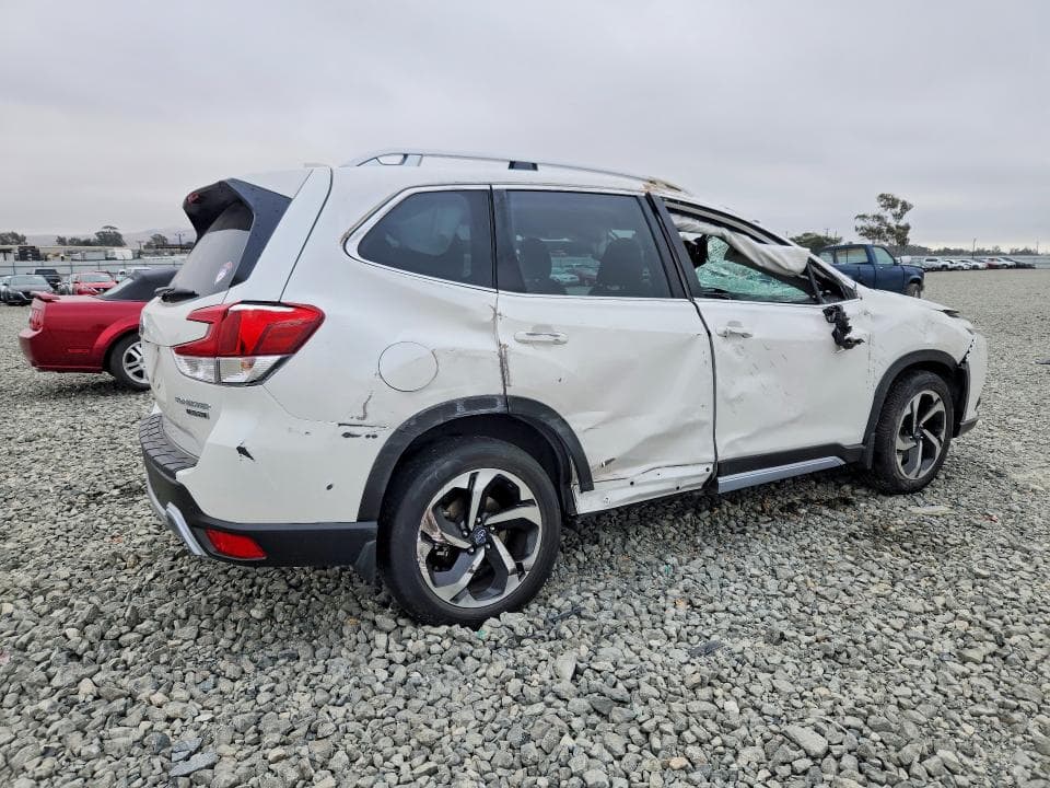 2023 SUBARU FORESTER TOURING 3