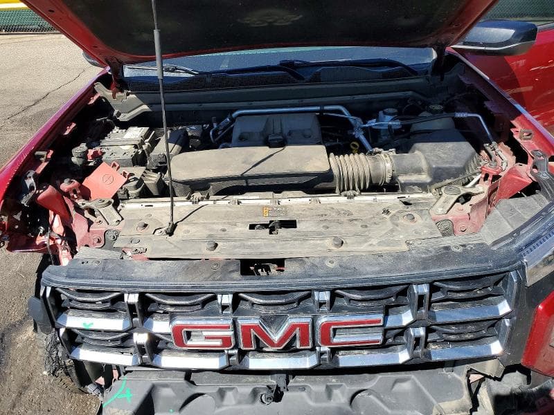 2023 GMC CANYON AT4 11