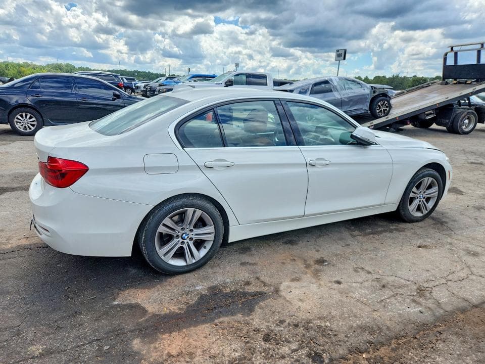 2018 BMW 330 XI 3