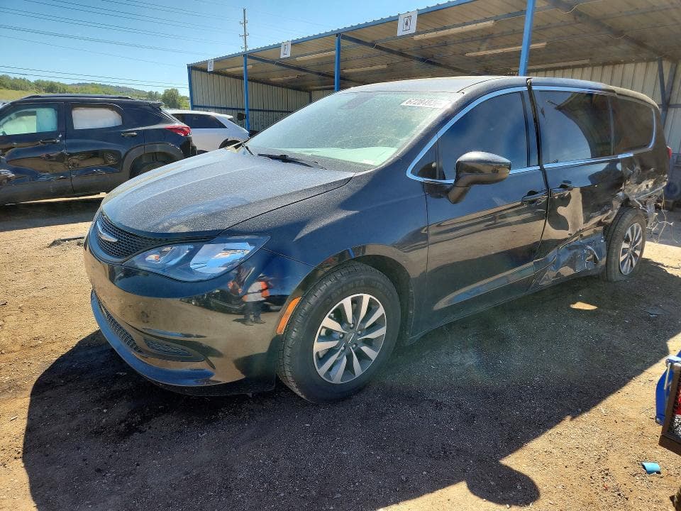 2022 CHRYSLER VOYAGER LX