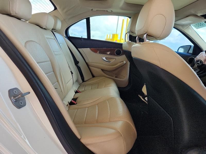 2017 MERCEDES-BENZ C 300 10